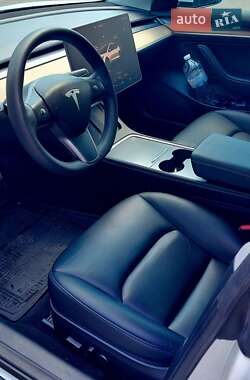Седан Tesla Model 3 2022 в Дніпрі