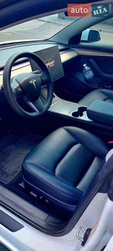 Седан Tesla Model 3 2022 в Дніпрі