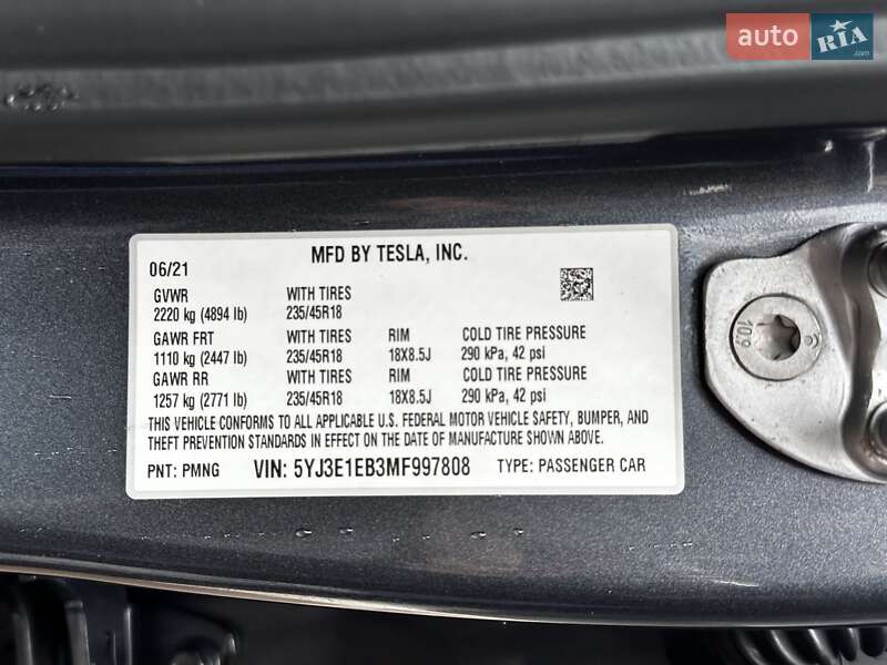 Седан Tesla Model 3 2021 в Києві