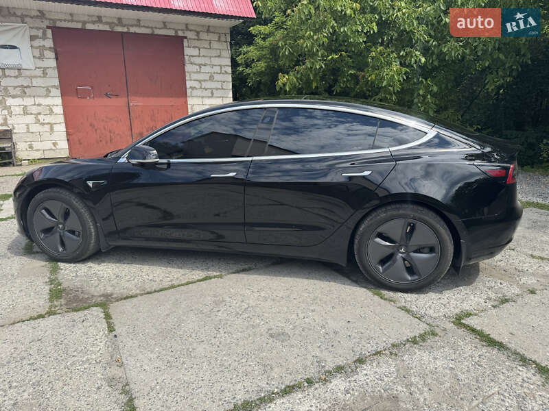 Седан Tesla Model 3 2019 в Шепетівці