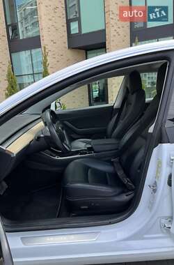 Седан Tesla Model 3 2018 в 