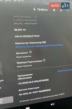 Седан Tesla Model 3 2020 в 