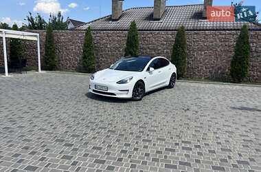 Седан Tesla Model 3 2020 в 