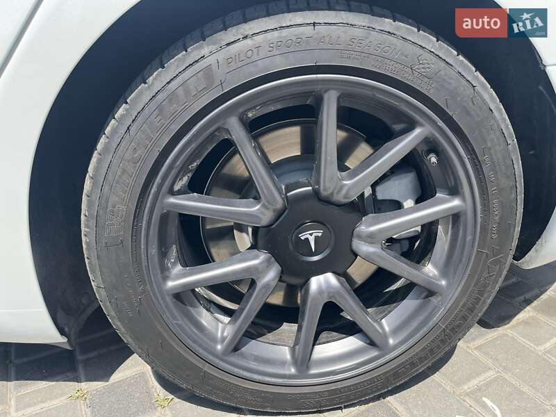 Седан Tesla Model 3 2020 в Кропивницькому фото 21 Седан Tesla Model 3 2020 в Кропивницькому