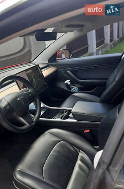 Седан Tesla Model 3 2017 в 