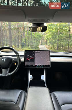 Седан Tesla Model 3 2018 в 