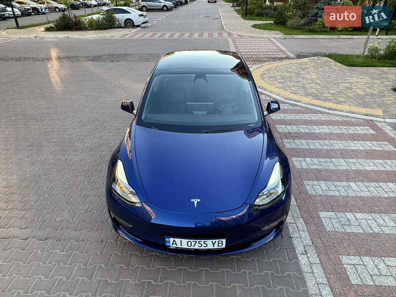 Седан Tesla Model 3 2021 в Києві