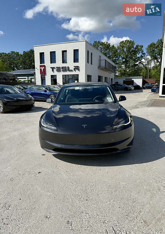 Седан Tesla Model 3 2024 в Виннице