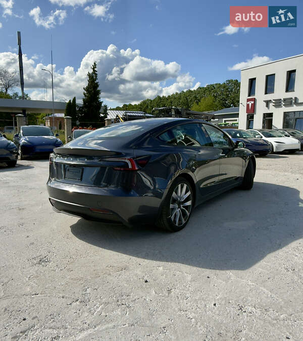 Седан Tesla Model 3 2024 в Виннице