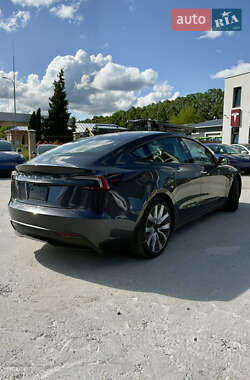 Седан Tesla Model 3 2024 в 