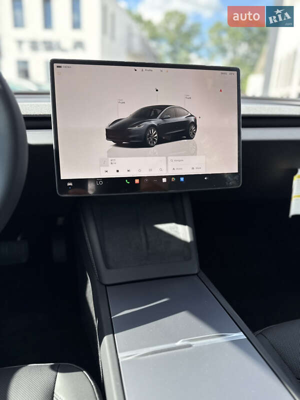 Седан Tesla Model 3 2024 в Виннице