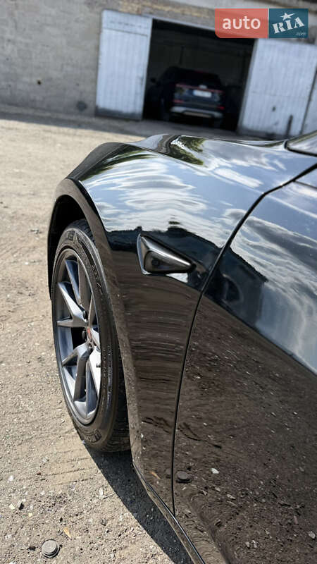 Седан Tesla Model 3 2021 в Києві