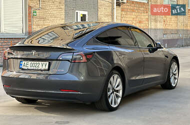 Седан Tesla Model 3 2019 в 