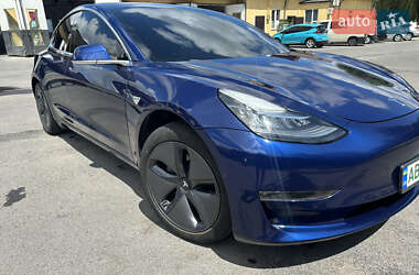 Седан Tesla Model 3 2018 в Виннице