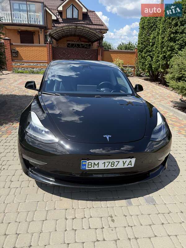 Седан Tesla Model 3 2021 в Сумах