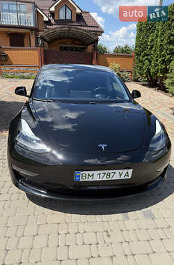 Седан Tesla Model 3 2021 в 