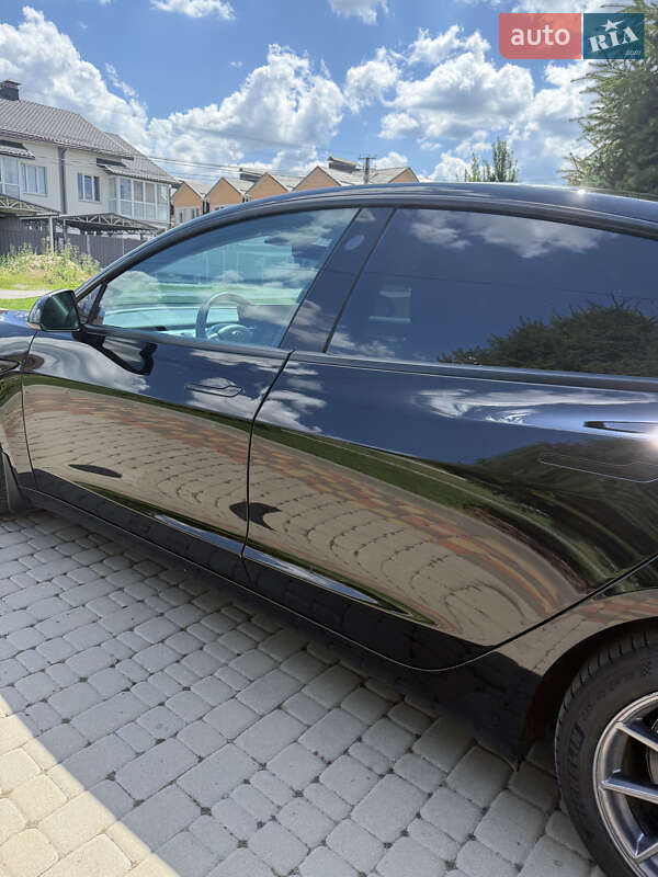 Седан Tesla Model 3 2021 в Сумах