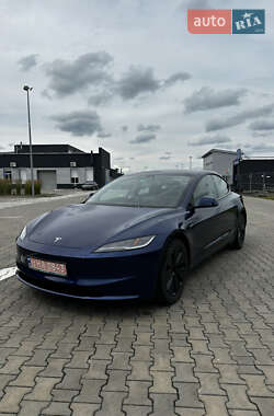 Седан Tesla Model 3 2024 в Луцьку
