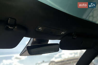 Седан Tesla Model 3 2020 в 