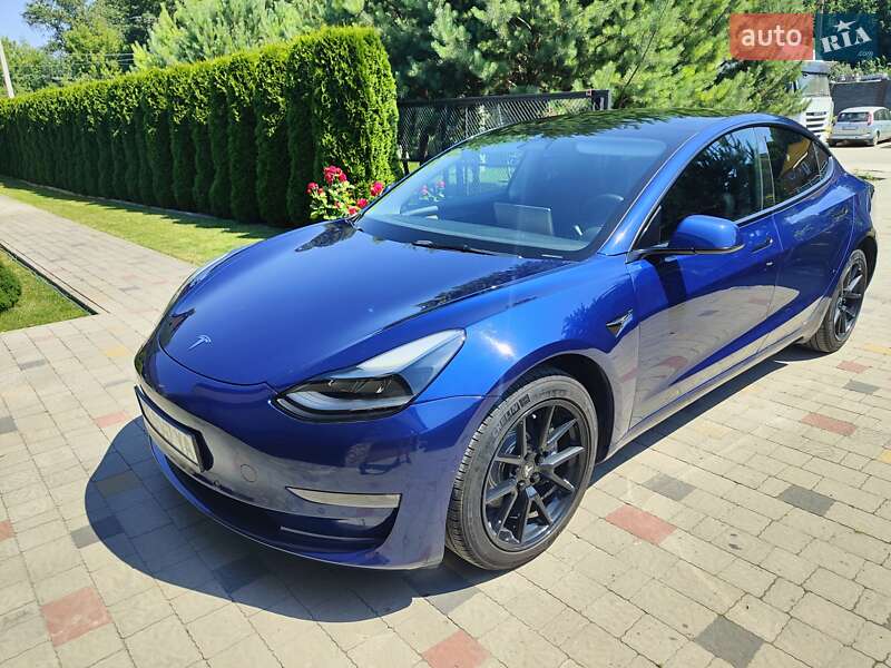 Седан Tesla Model 3 2022 в Рівному