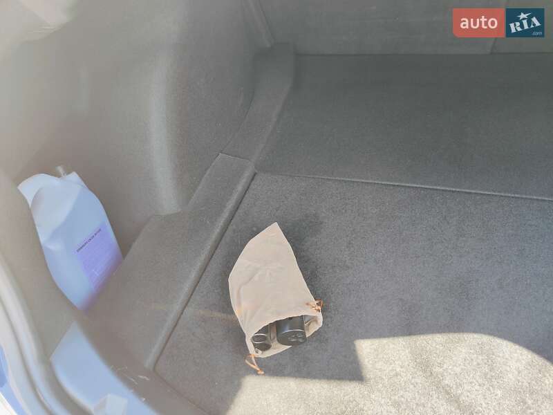 Седан Tesla Model 3 2022 в Рівному