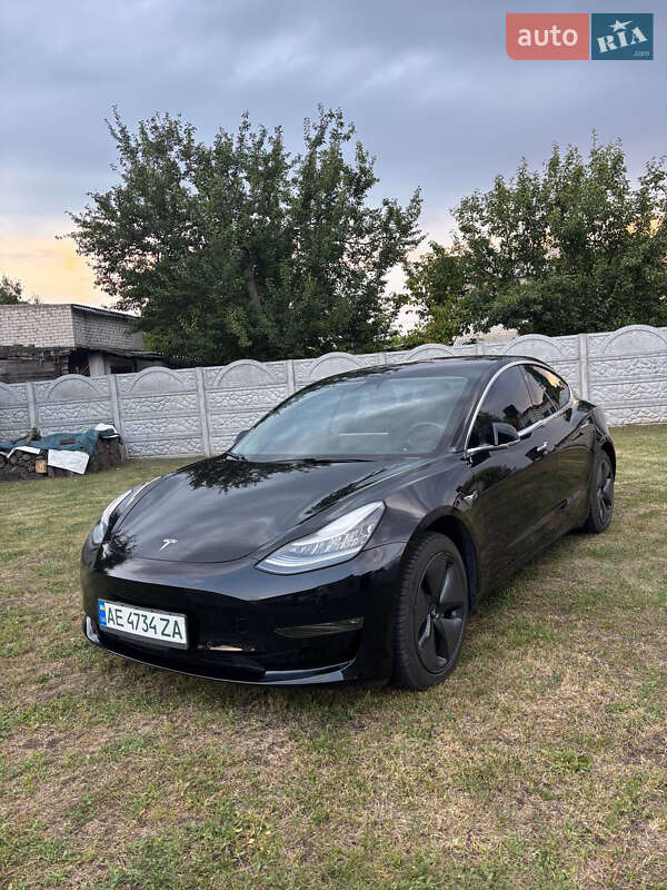 Седан Tesla Model 3 2018 в Каменском