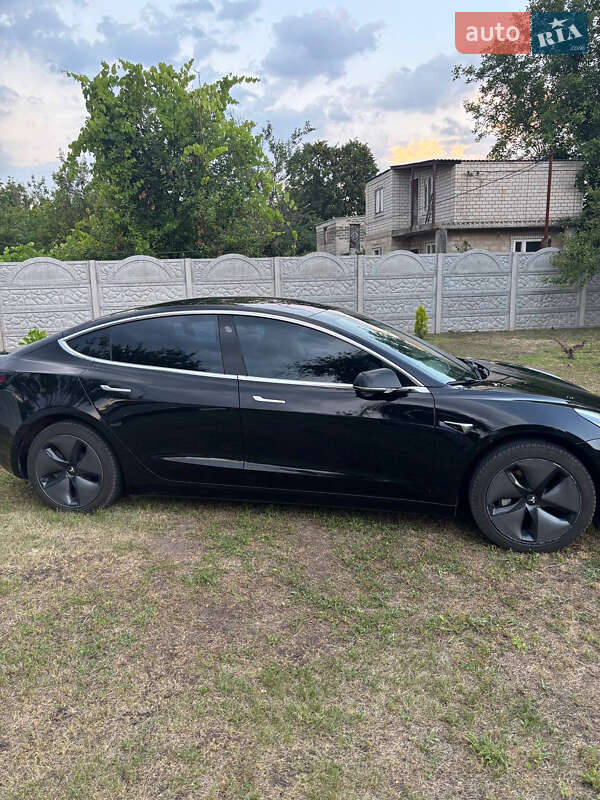 Седан Tesla Model 3 2018 в Каменском