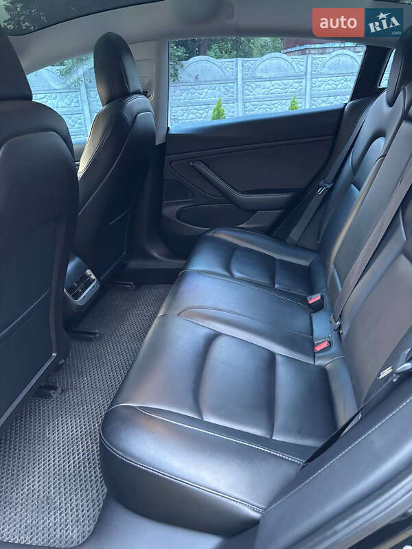 Седан Tesla Model 3 2018 в Каменском
