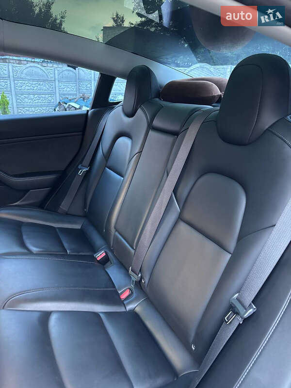 Седан Tesla Model 3 2018 в Каменском