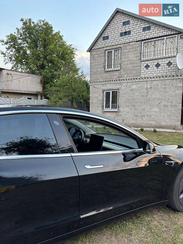Седан Tesla Model 3 2018 в Каменском