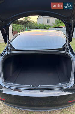 Седан Tesla Model 3 2018 в 