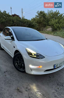 Седан Tesla Model 3 2022 в Каменском