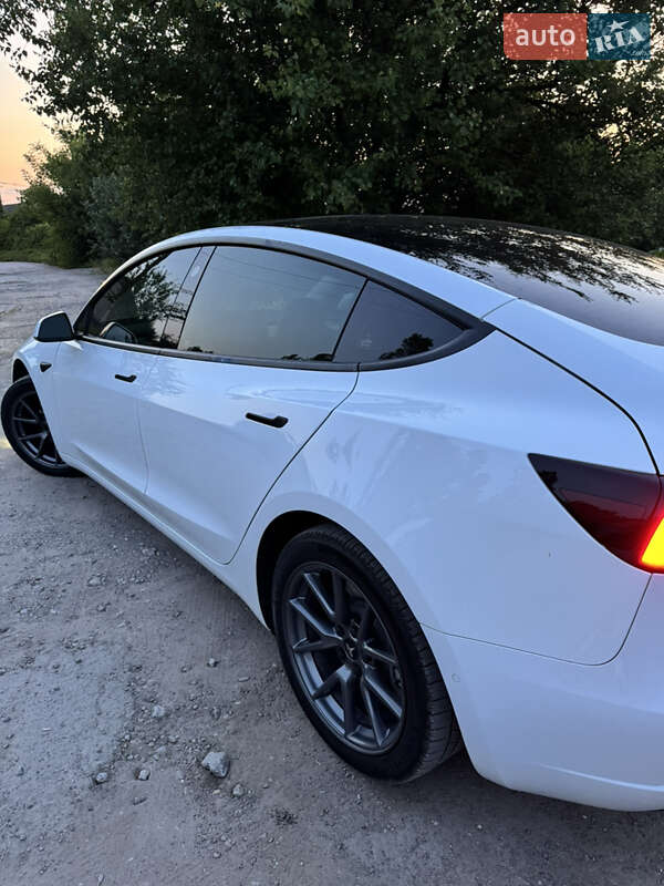 Седан Tesla Model 3 2022 в Каменском