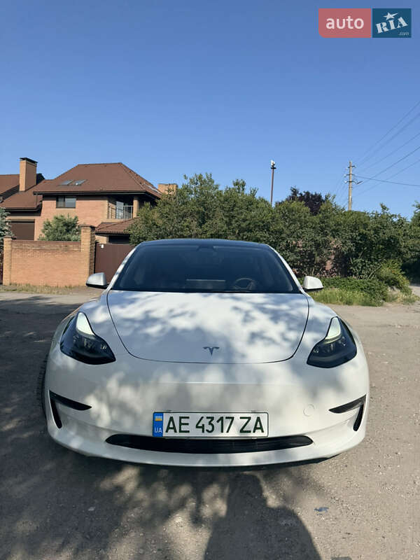 Седан Tesla Model 3 2022 в Каменском