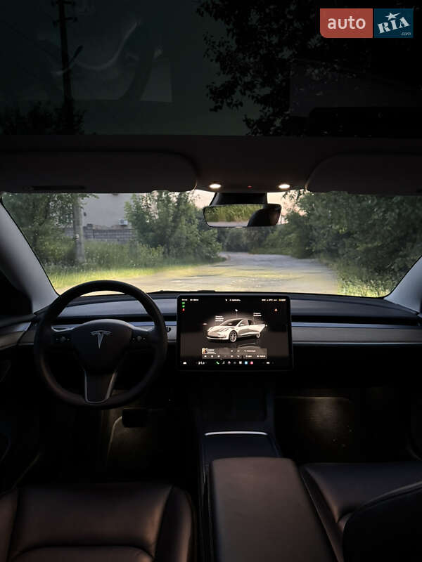 Седан Tesla Model 3 2022 в Каменском