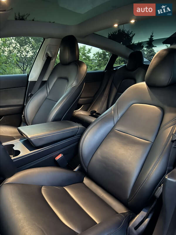 Седан Tesla Model 3 2022 в Каменском