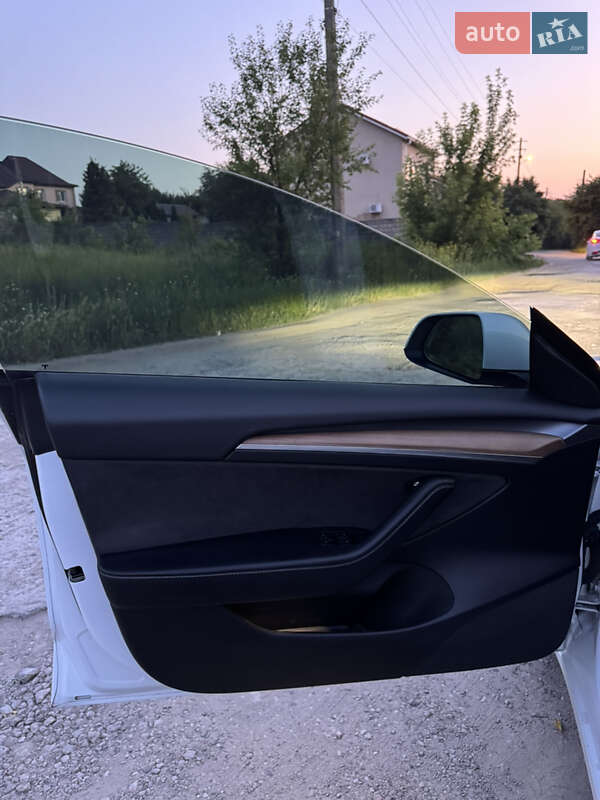 Седан Tesla Model 3 2022 в Каменском