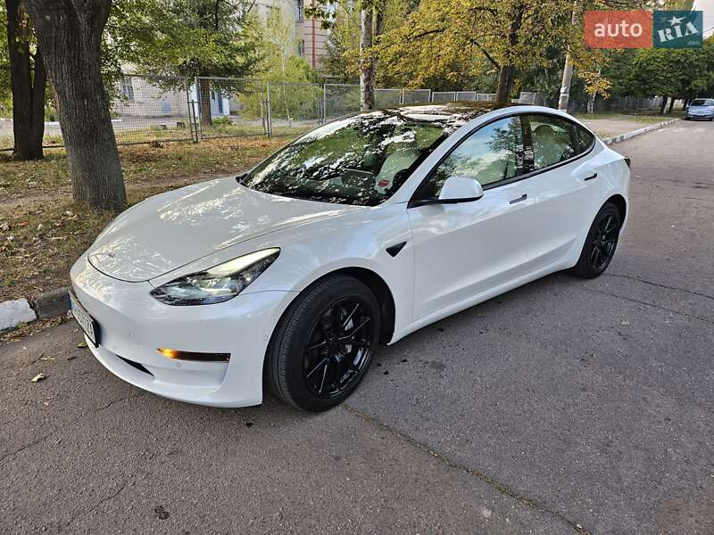 Седан Tesla Model 3 2020 в Запорожье