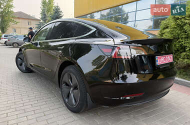 Седан Tesla Model 3 2020 в 