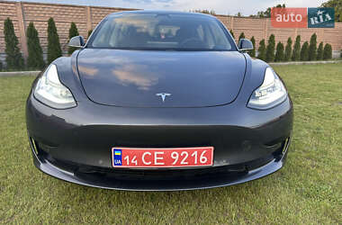 Седан Tesla Model 3 2019 в 