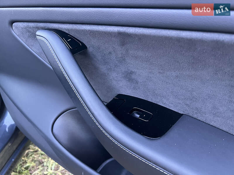 Седан Tesla Model 3 2019 в Харькове