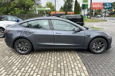 Седан Tesla Model 3 2021 в 