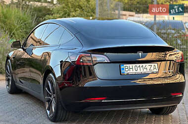 Седан Tesla Model 3 2020 в 