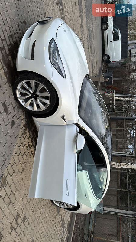 Седан Tesla Model 3 2020 в Харькове