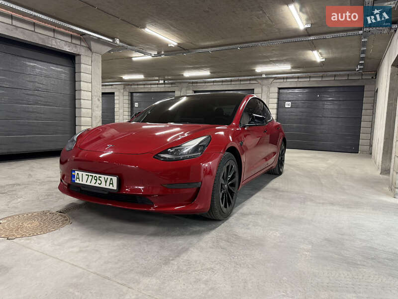 Tesla Model 3 2022