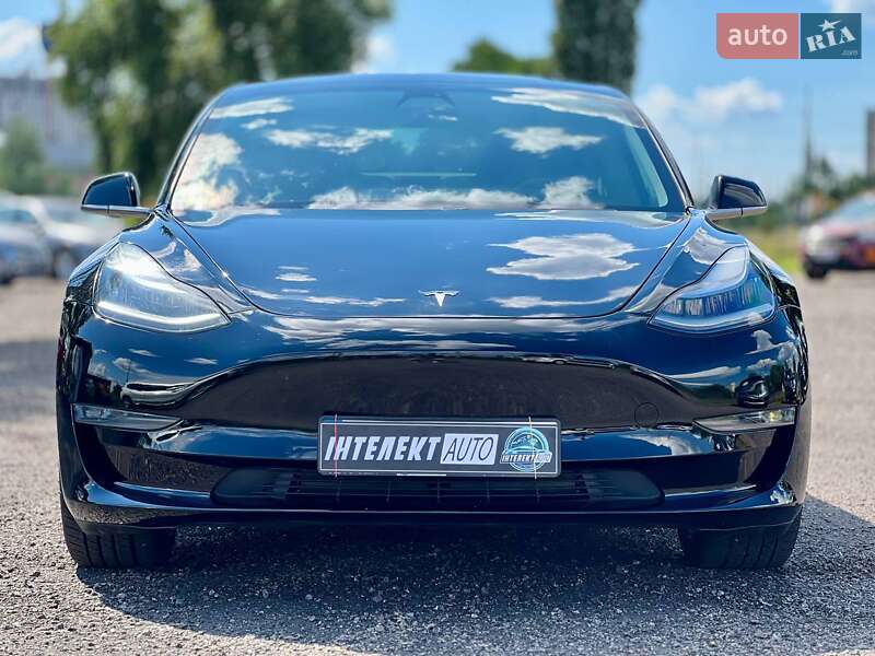 Седан Tesla Model 3 2019 в Києві