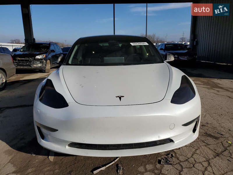 Седан Tesla Model 3 2020 в Луцке