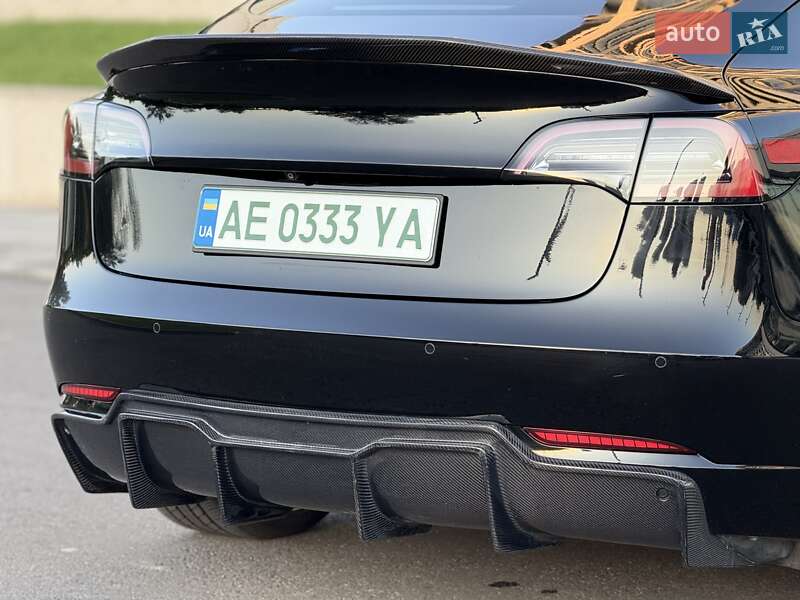 Седан Tesla Model 3 2019 в Дніпрі