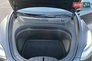 Седан Tesla Model 3 2019 в 