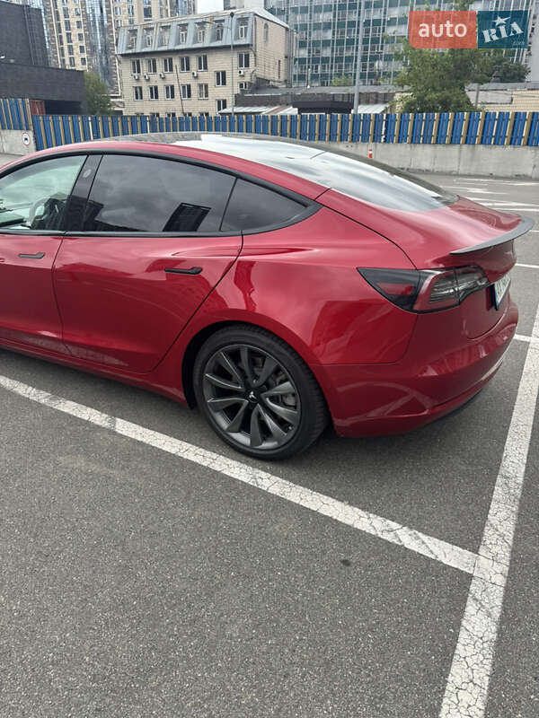 Седан Tesla Model 3 2018 в Києві